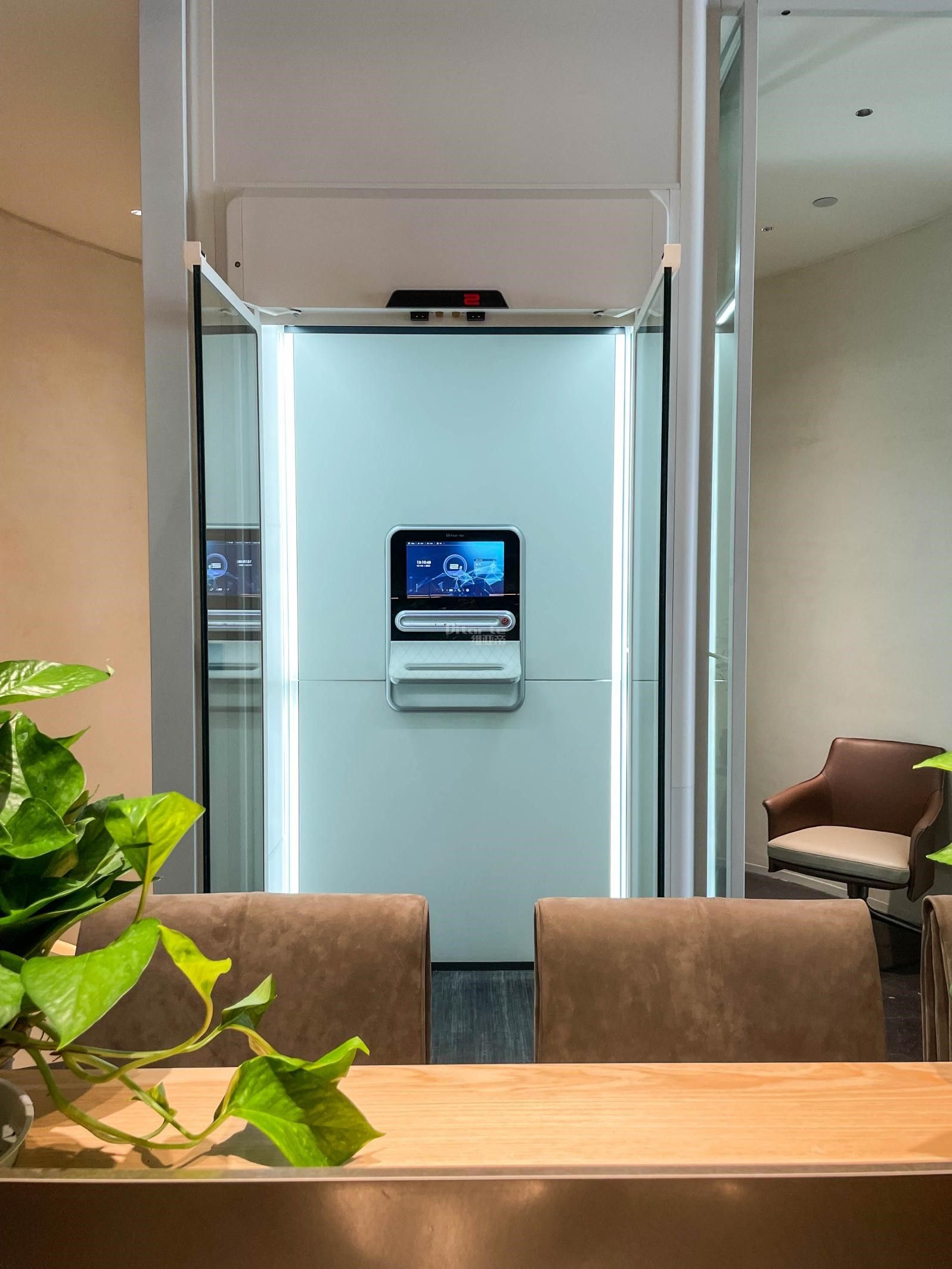 維亞帝電梯徐州展廳開業(yè) 打造家用電梯藝術(shù)感體驗222.jpg